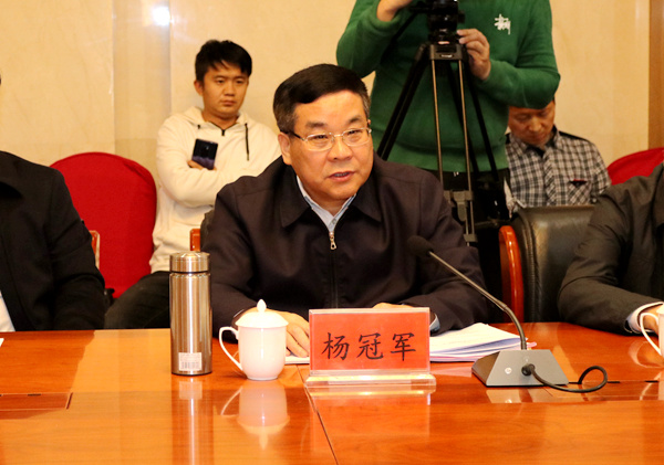 省政协副主席杨冠军一行来榆调研
